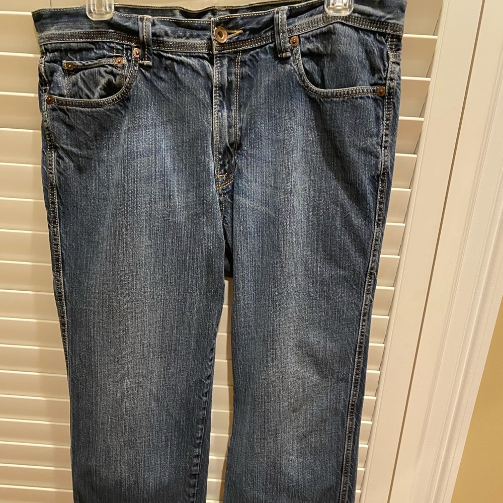 DKNY men’s jeans 36 x32 gently worn Dark faded blue